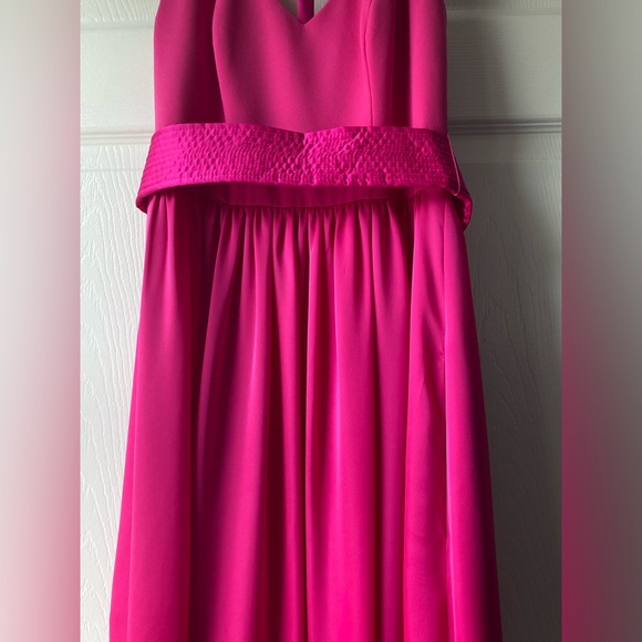 *RARE/SOLD-OUT* VW360214 Vera Wang V Neck Halter Gown + Sash Size 0 in Begonia - Picture 4 of 9